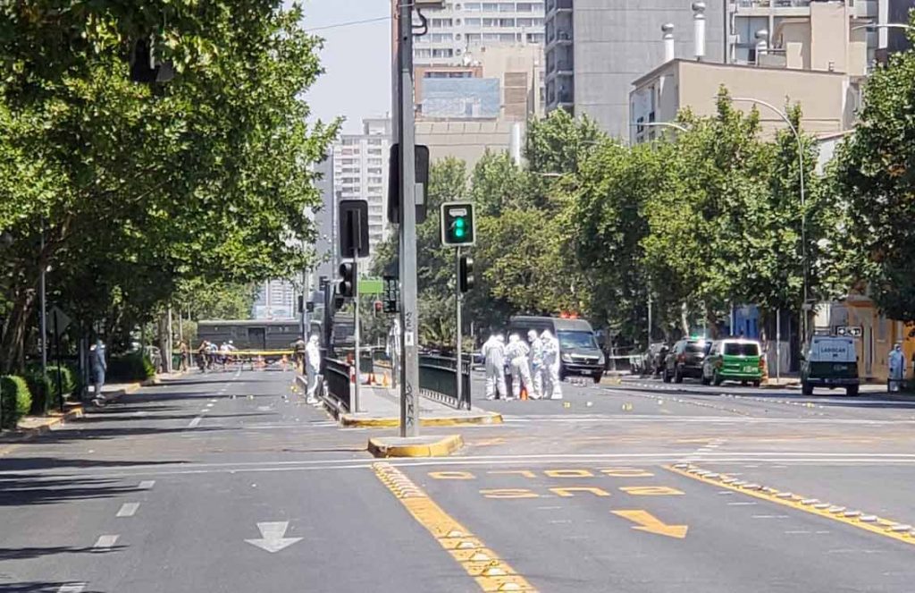 Al menos 5 heridos en Chile por explosión de artefacto en parada de autobús