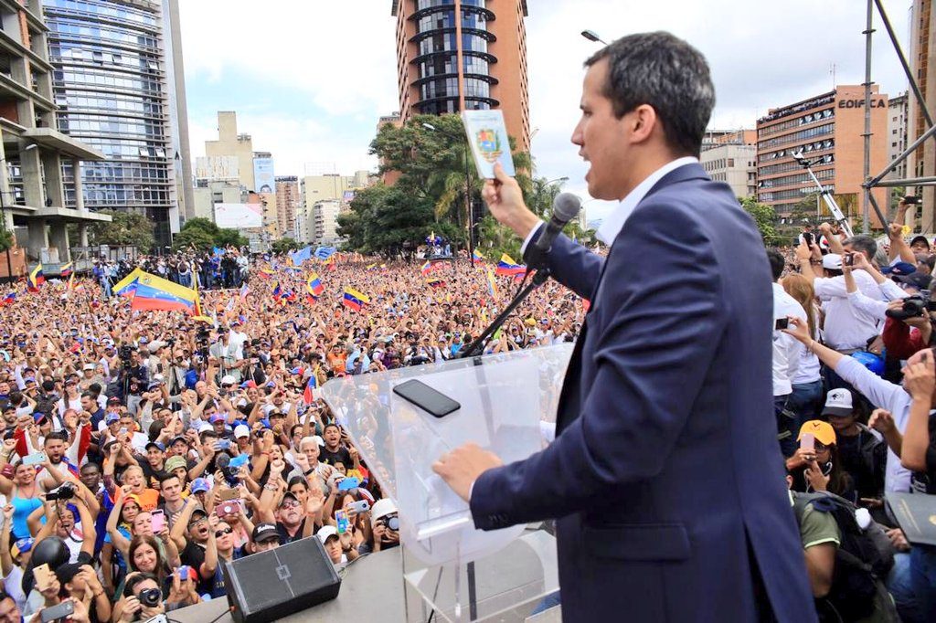 Eurocámara votó a favor de reconocer a Guaidó como presidente de Venezuela