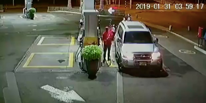 ¿Recuerda caso de jóvenes que tanquearon camioneta y no pagaron? mujer saldó la deuda