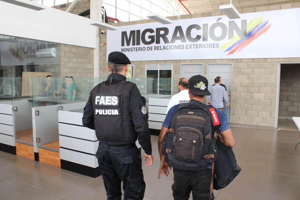Más de cien miembros de las Fuerzas Armadas de Venezuela llegaron a Colombia