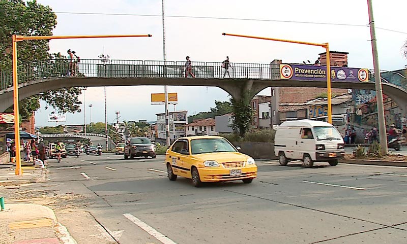 Polémica por instalación de semáforos peatonales en la Calle 5 con Carrera 6