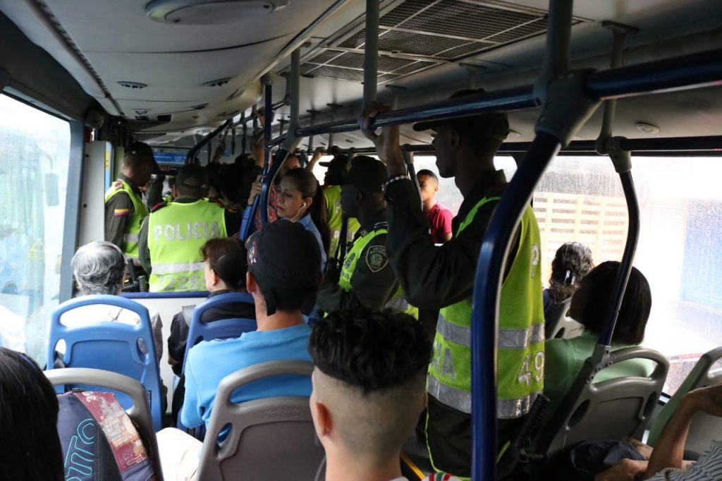 Con operativos sorpresa, Policía planea controlar hurtos en estaciones del Mío