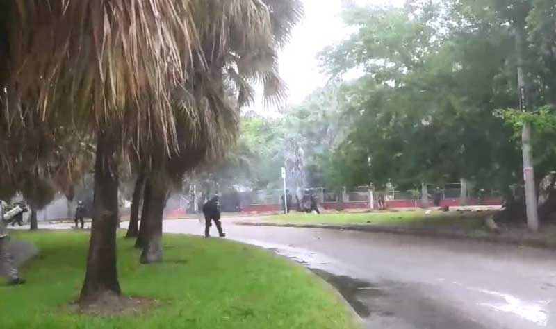 Manifestación en Univalle ocasiona fuerte congestión vehicular en el sur de Cali