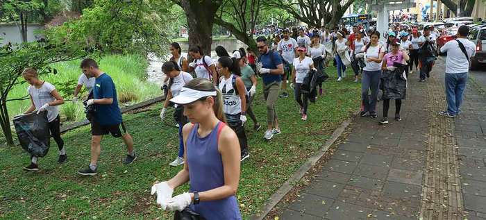 Cuatro toneladas de basuras del río Cali fueron recogidas por deportistas