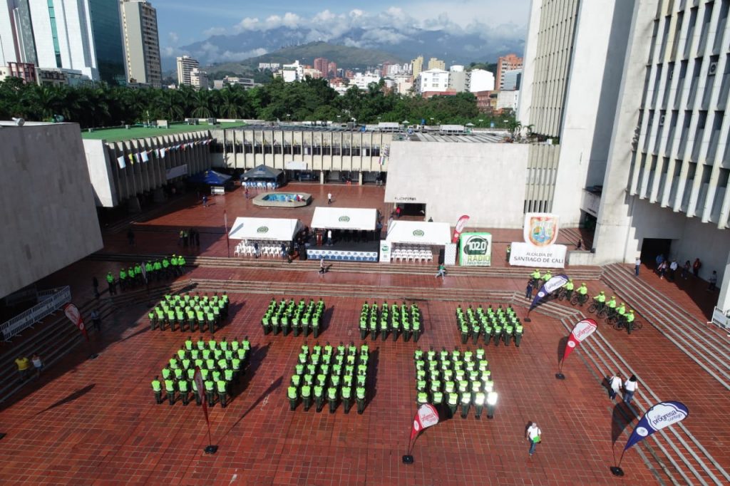 Desde hoy, Cali cuenta con 438 policías nuevos para reforzar la seguridad