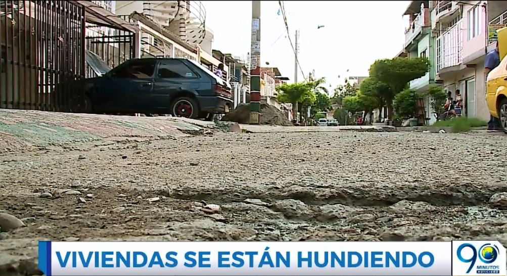 Por mal estado del alcantarillado, casas de barrio Nueva Floresta se estarían hundiendo