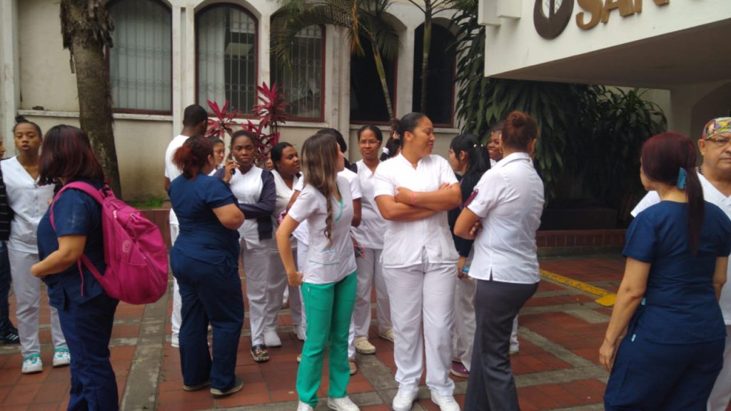 Trabajadores de hospital San Juan de Dios anunciaron paro por retraso en pagos
