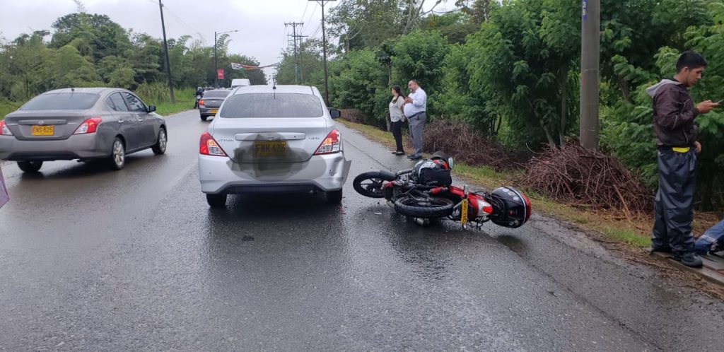 Accidente múltiple entre siete vehículos colapsó movilidad en el sur de Cali