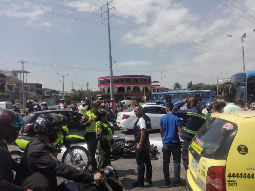 Trágico accidente en Comfandi El Prado: motociclista murió tras ser arrollado por un Mío
