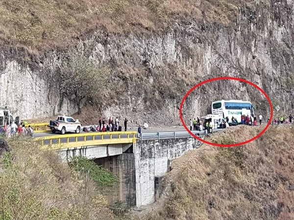 Un muerto y cinco heridos deja accidente en la vía Pasto-Popayan