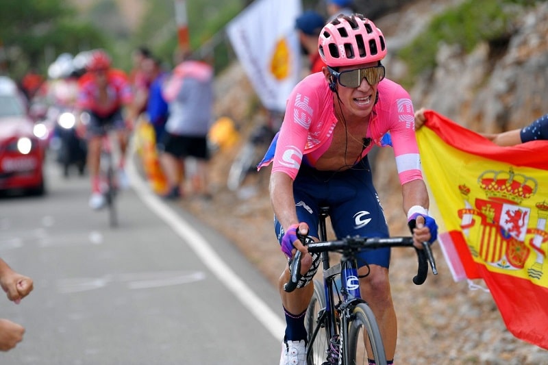 Tras dura caída, Rigoberto Urán le dijo adiós al sueño de lograr La Vuelta a España 2019