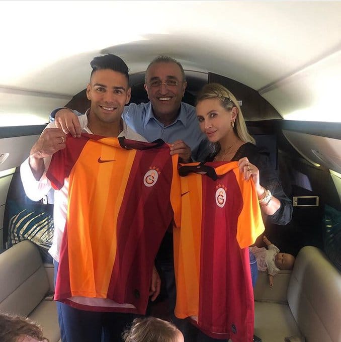 ¡Falcao llegó al infierno! Locura por la llegada del colombiano al Galatasaray