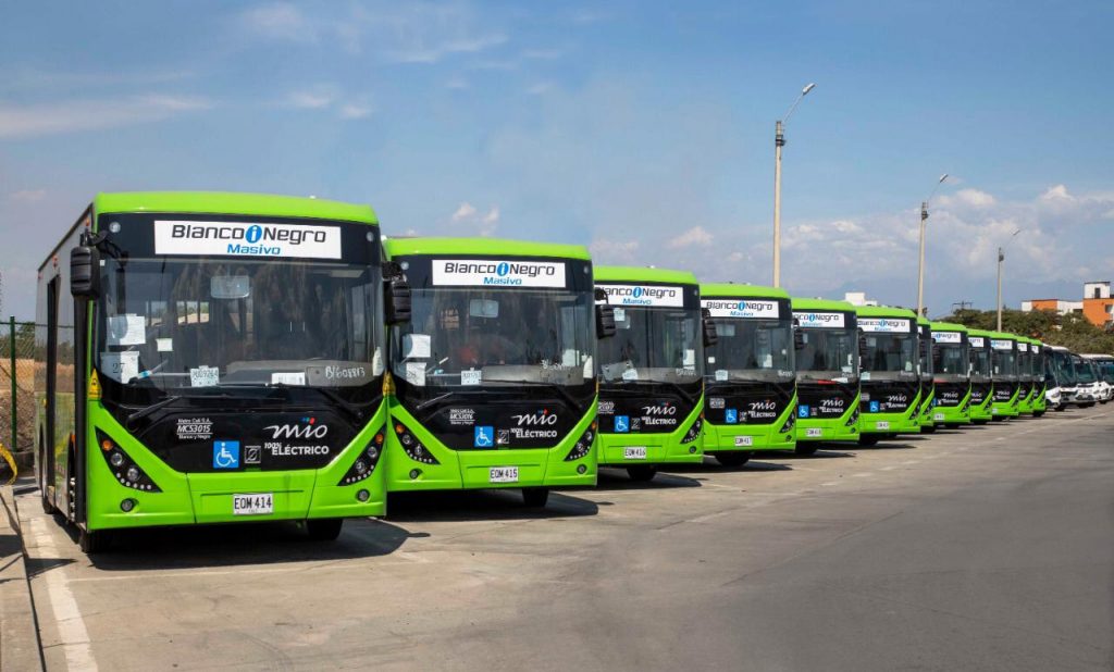 Ya rueda en Cali la primera flota de buses eléctricos de Colombia en sistemas masivos