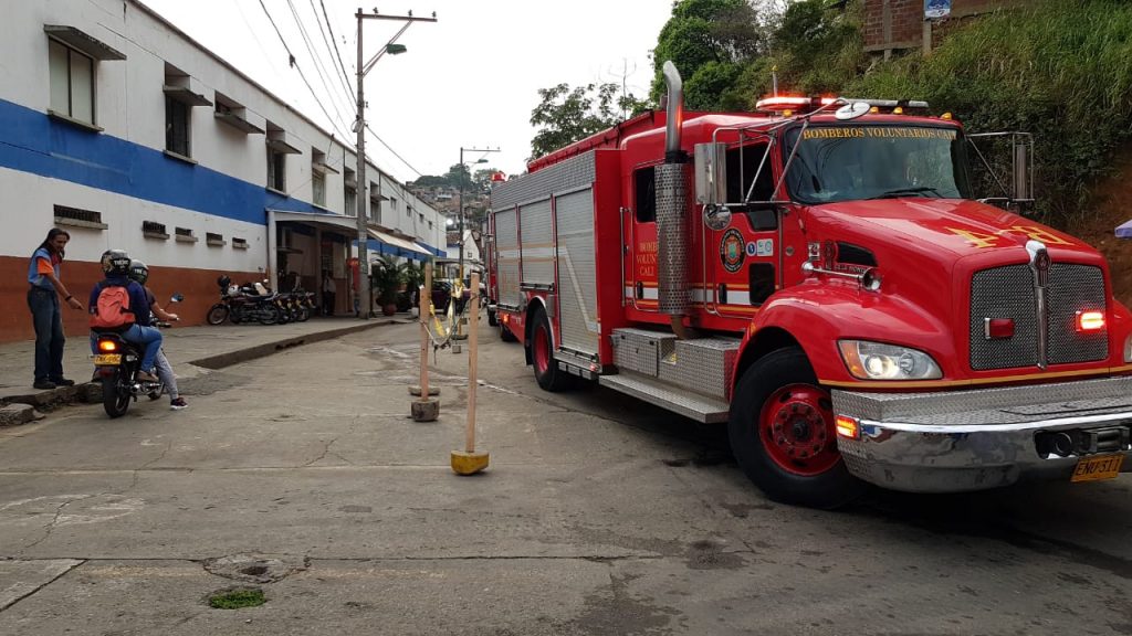Pánico por incendio al interior del Hospital Mario Correa Rengifo en oriente de Cali