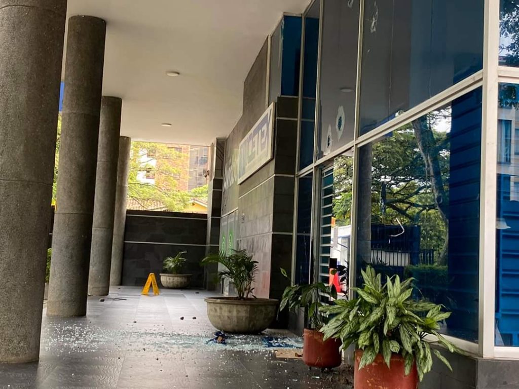 Con bloqueos y escaramuzas en diferentes puntos de Cali, avanza jornada de paro nacional