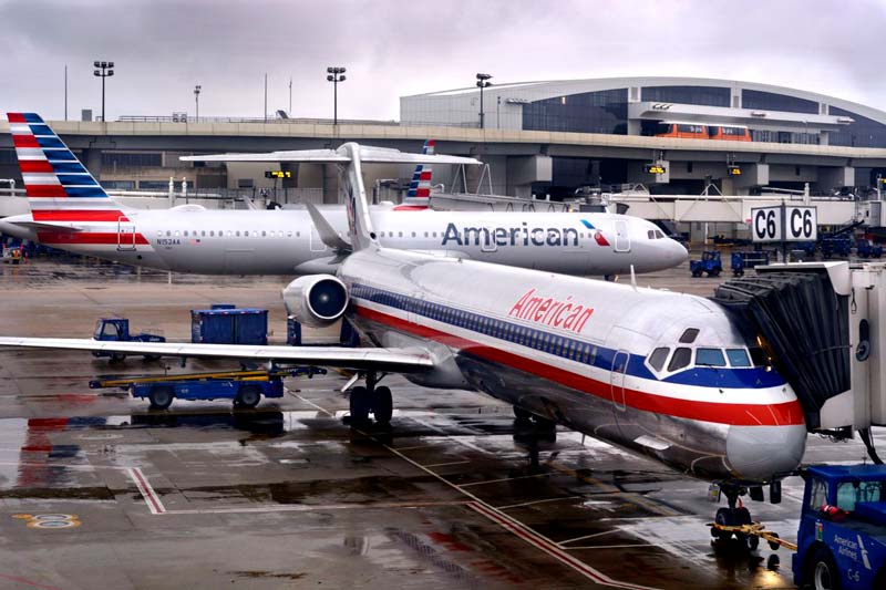 EE.UU. incrementa medidas en aerolíneas por coronavirus