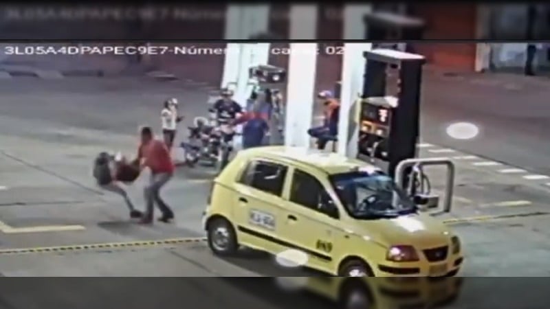 Despiden a taxista que golpeó a pasajera que no tenía sencilla para pagar en Cartago