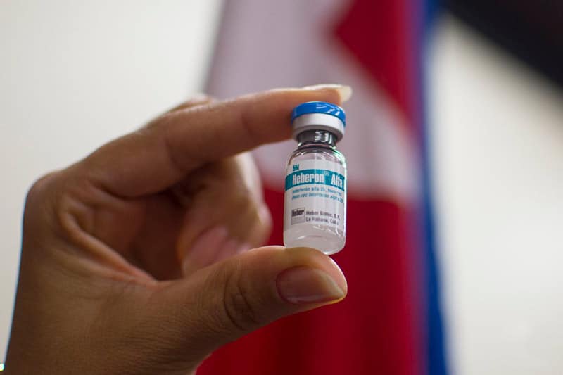Quince países buscan adquirir fármaco cubano que ayudó a frenar COVID-19 en China