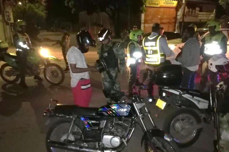 Un centenar de personas infringieron el toque de queda en Jamundí en su primer día