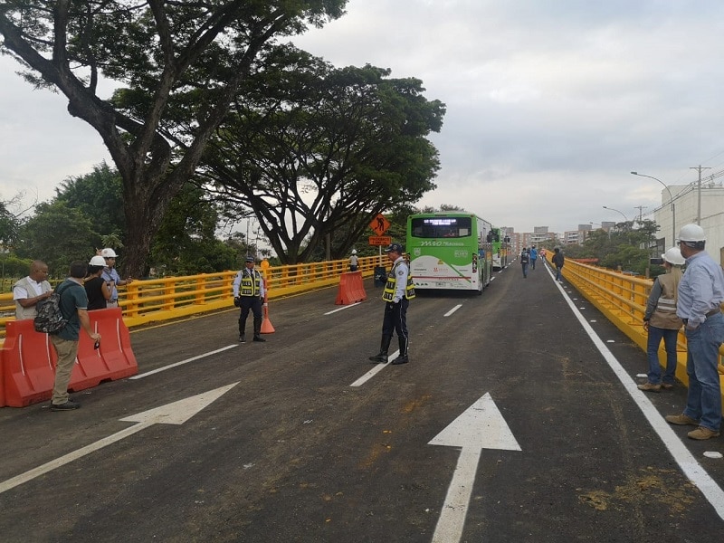 Inauguran puentes de la Carrera 100 con Calle 25, en el sur de Cali