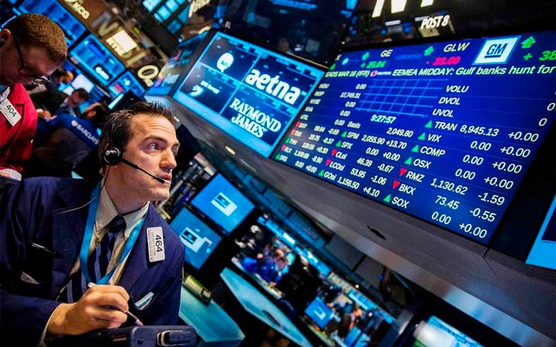 Wall Street se hunde 10% en mercado luego de prohibición de vuelos con Europa