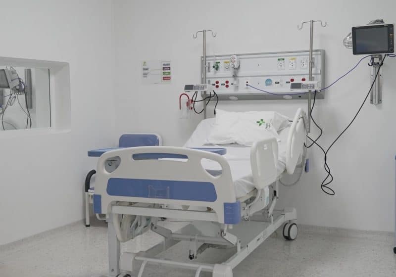 "El tema no es tener muchos ventiladores, sino evitar que los pacientes lleguen a las UCI": Ospina