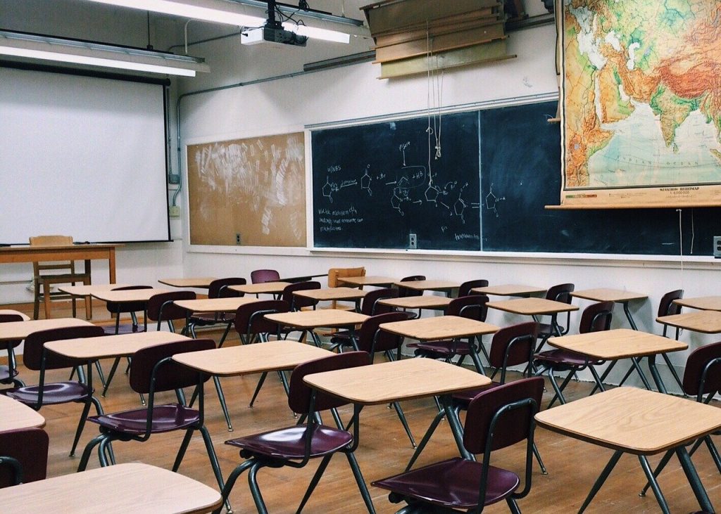"Solo estudiantes de 10 y 11 regresarían a clases presenciales en agosto": MinEducación