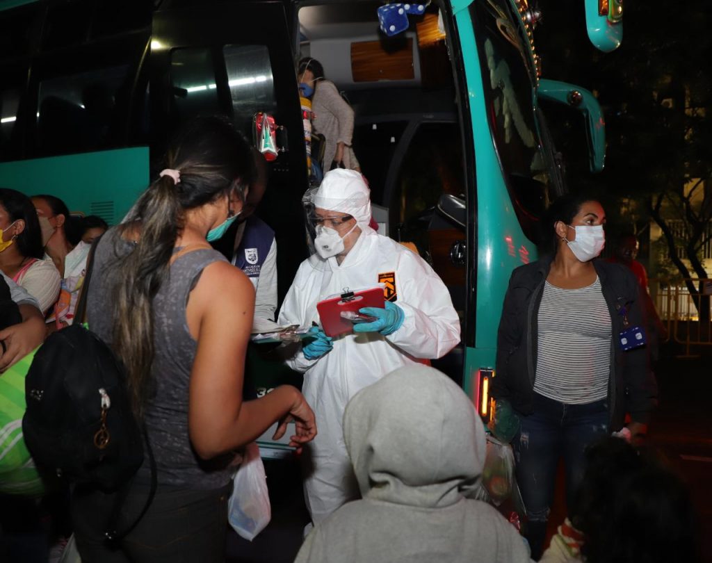 Salió último corredor humanitario desde Cali con 506 venezolanos hacia la frontera con su país