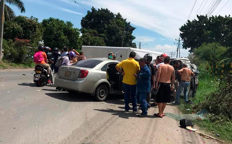 Accidente de tránsito en vía Palmira - Cali deja un muerto y cuatro heridos