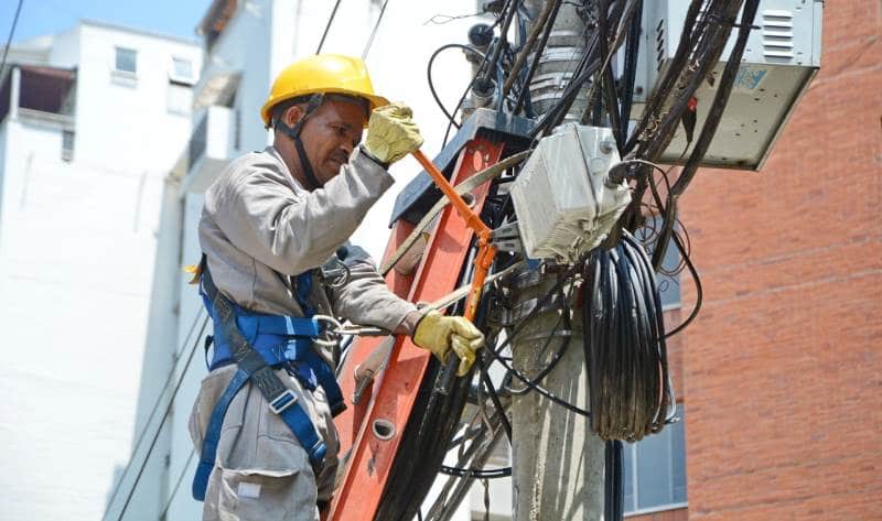Emcali sigue en marcha plan de instalación de cable ecológico en Cali
