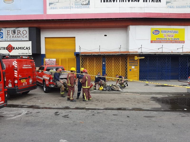 Incendio en barrio Alfonso López de Cali dejó atrapado a un joven de 19 años