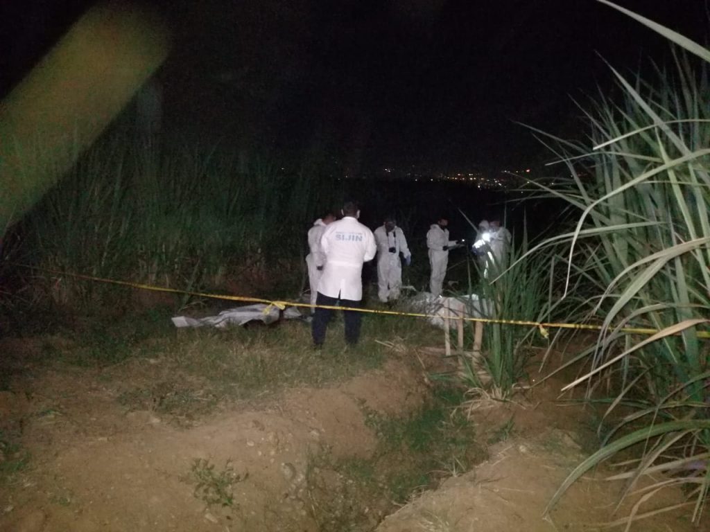 Masacre y conmoción en Llano Verde: hallan asesinados a cinco jóvenes en un cañaduzal