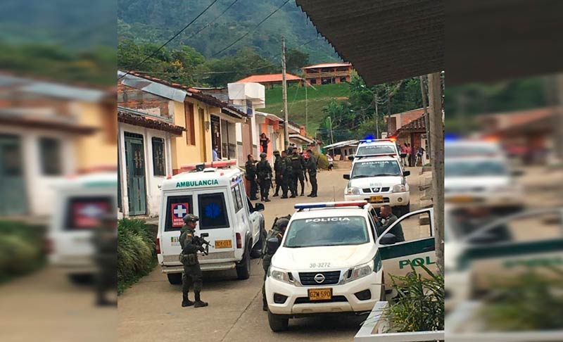 Un policía muerto y cuatro heridos dejó atentado en Bugalagrande
