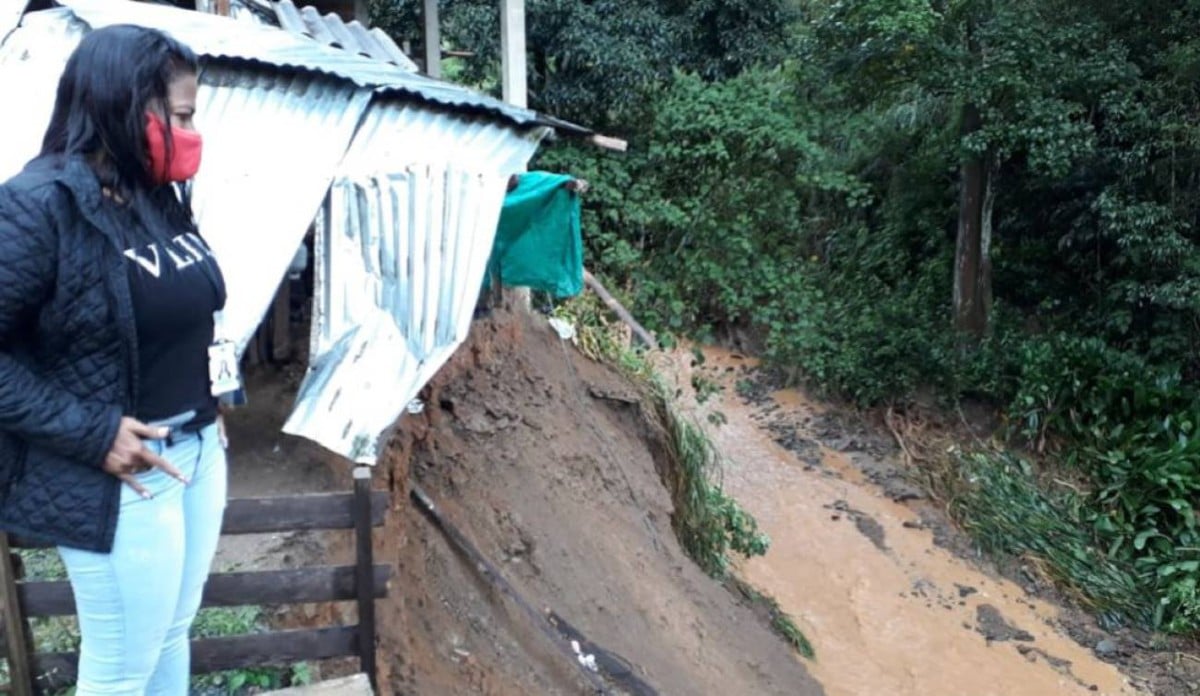 Una mujer atrapada y varias afectaciones dejaron lluvias en La Cumbre y otras veredas