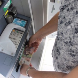 El anuncio de un banco del país que le sacó sonrisas a sus clientes: devolverán dinero