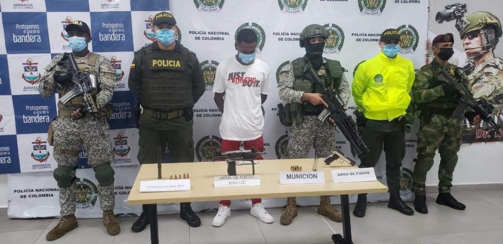 A la cárcel miembro de la banda 'Los Chotas' por porte ilegal de armas en Buenaventura
