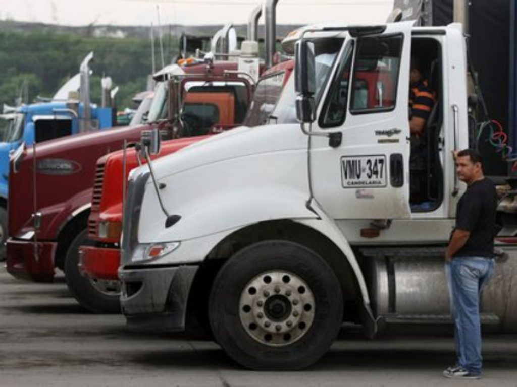 Hoy comienza el paro de camionero y transportadores en Colombia