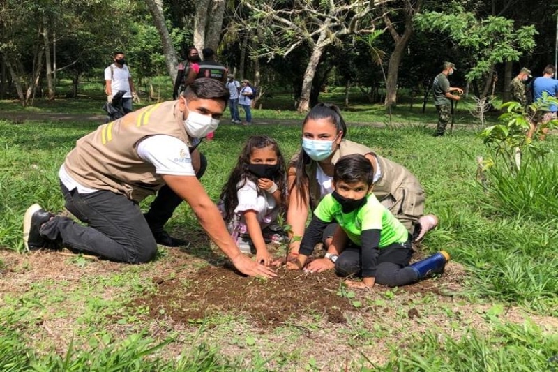 Se sembraron 3 mil árboles en el Ecoparque de Pance por el Día de la Tierra