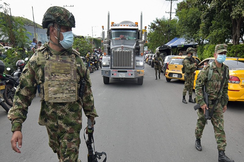 Video: Disidentes de las Farc 'patrullaron' en Balboa, Cauca, generando pánico