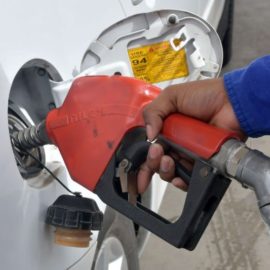 El precio de la gasolina empezará a aumentar mensualmente