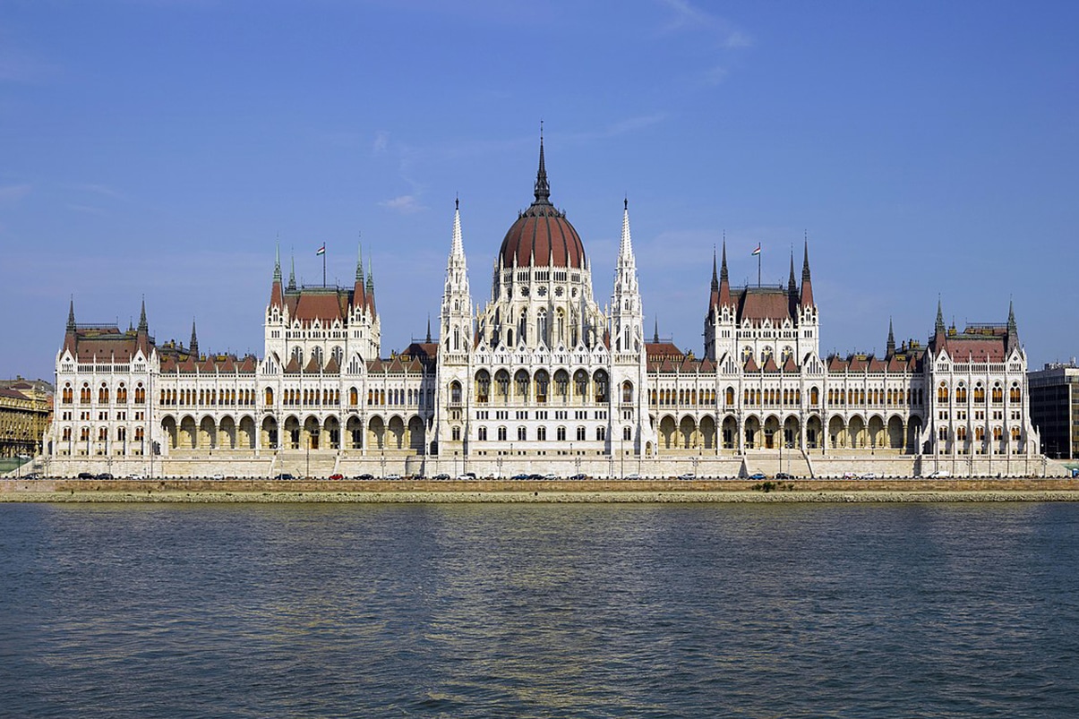 Ley húngara de homosexualidad desata una nueva crisis con la Unión Europea