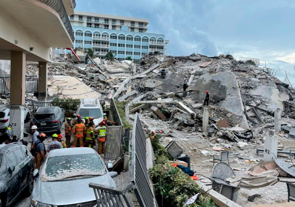 Recuperan tres cuerpos de edificio colapsado en Miami, hay 159 desaparecidos