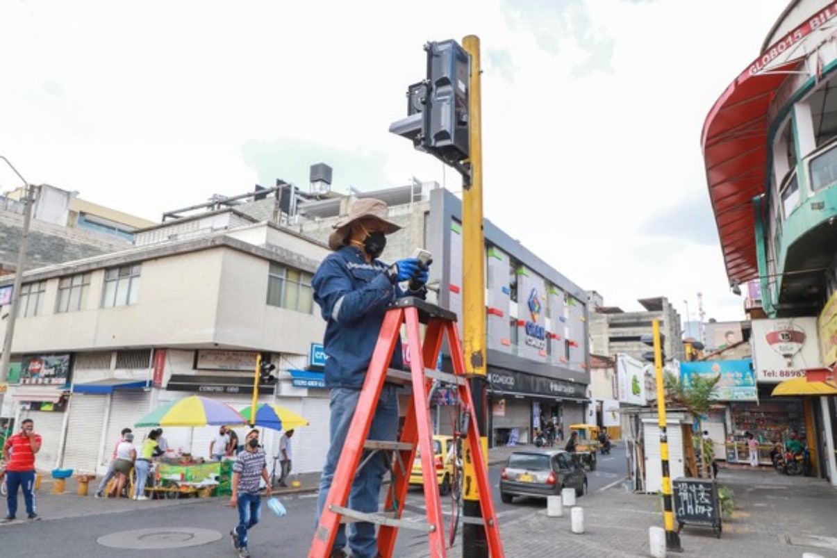 Red semafórica de Cali tardará 90 días en ser reparada, según Secretaría de Movilidad