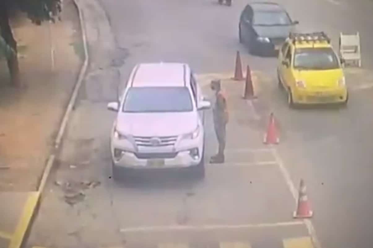 Revelan video del momento del ingreso de camioneta con explosivos a base de Cúcuta