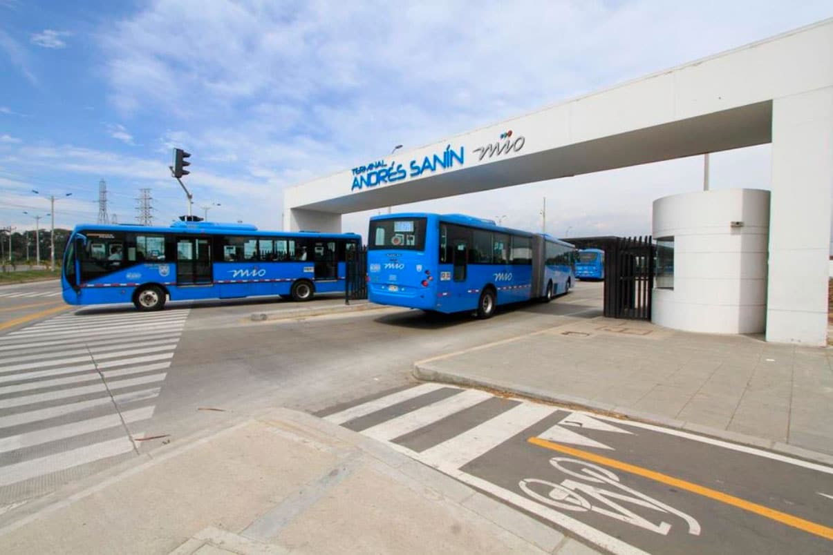 Terminal Andrés Sanín y once rutas del Mío vuelven a operar en el oriente