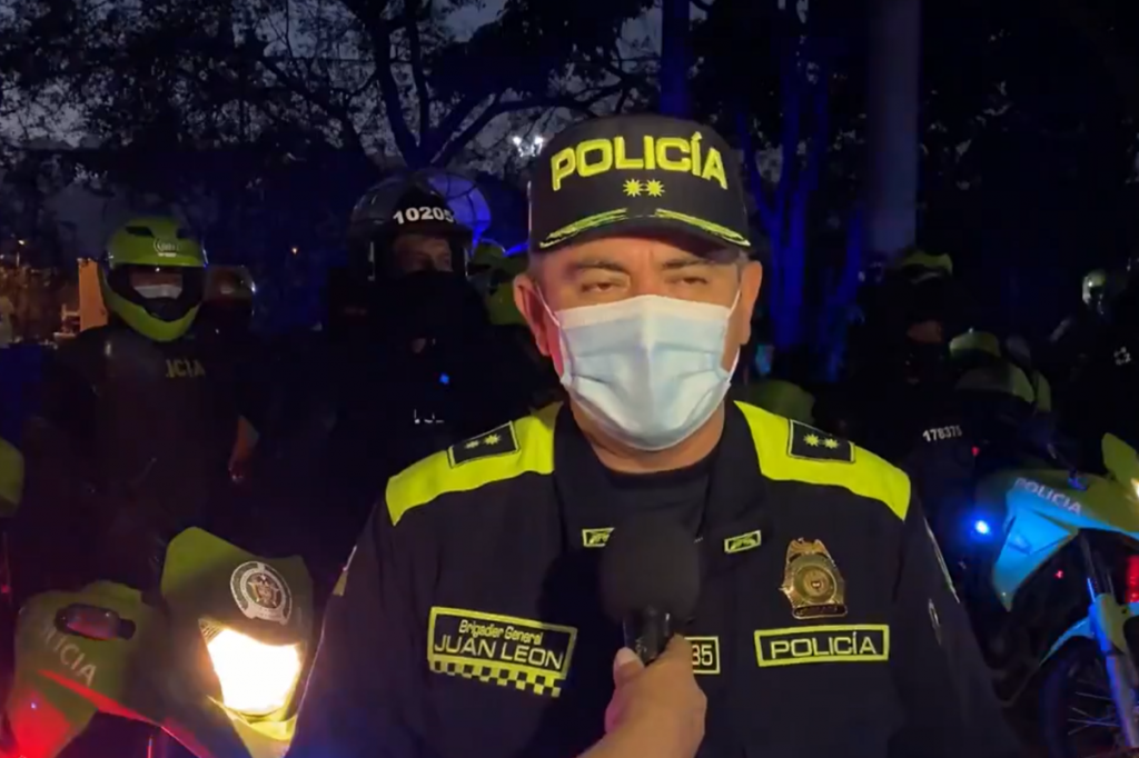 Policía dice que retenidos en Univalle no hacen parte de la institución