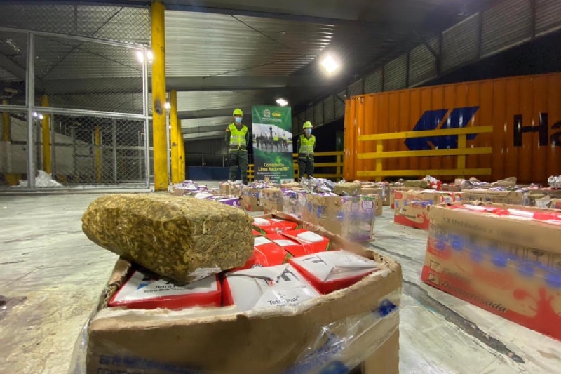 Caen 855 kilos de marihuana en cajas de leche en Buenaventura