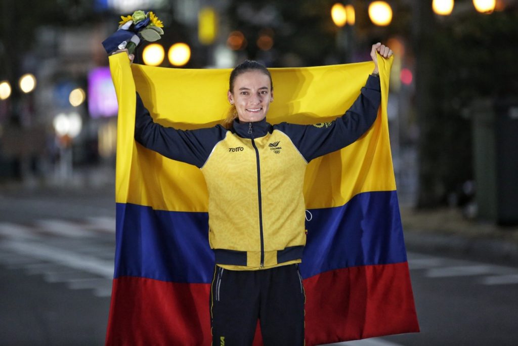 ¡Otra medalla para Colombia!: Sandra Arenas ganó plata en los 20 km de marcha olímpica