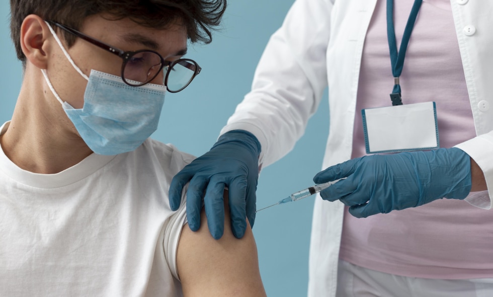 Colombia espera aprobación del Invima para vacunar menores contra covid-19