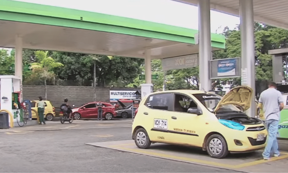 Suspenden gas vehicular en 82 estaciones de servicio en el Valle